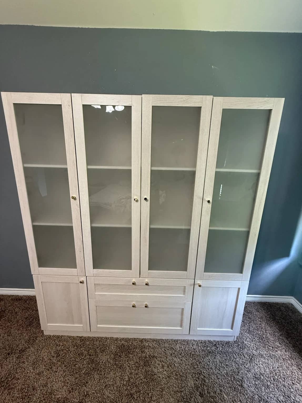 Closet Shelving Assembly